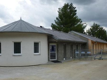 Motel Dacice Luaran gambar