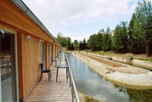 Motel Dacice Luaran gambar